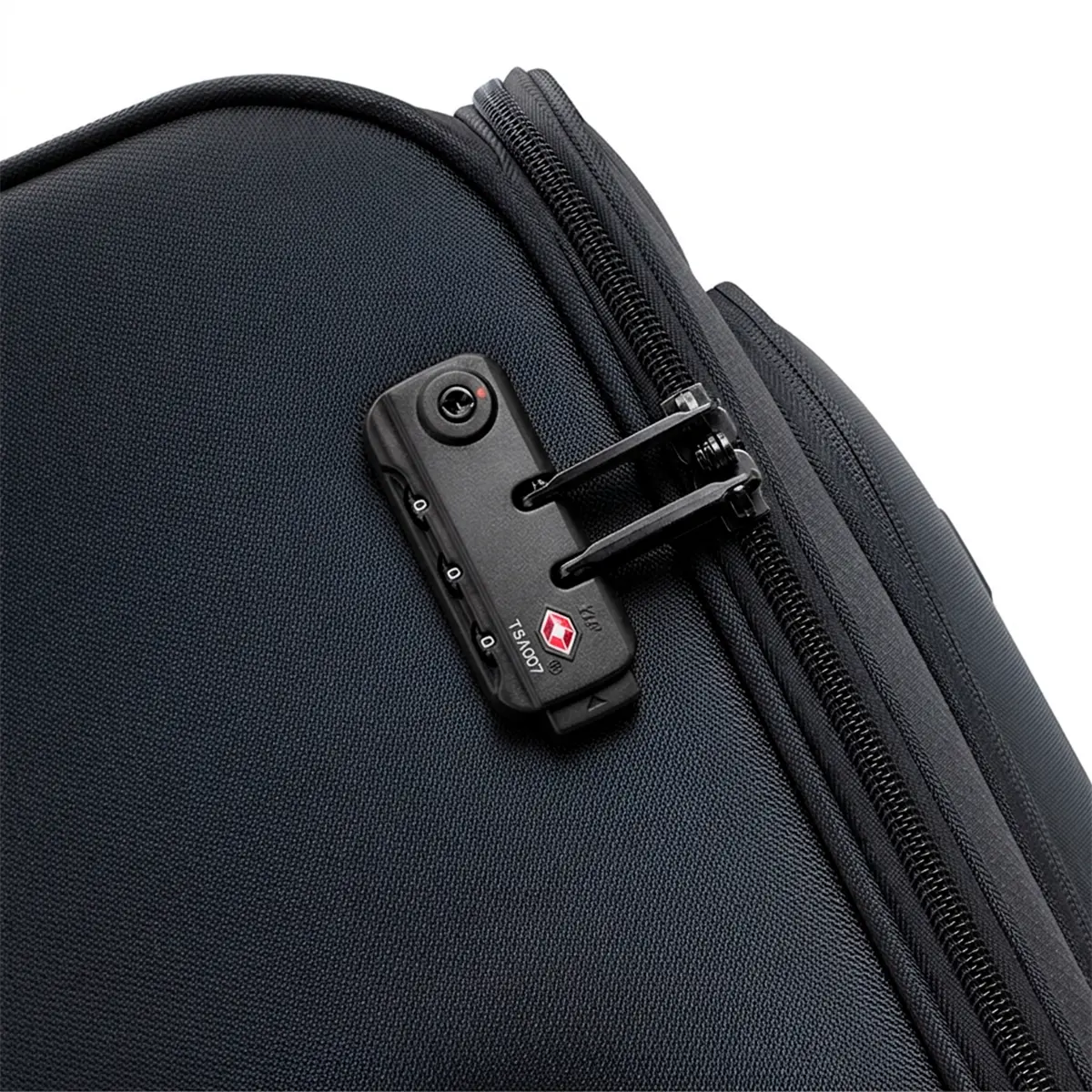 Mala Rígida Bordo 10 Kg Poliéster Caracas Delsey