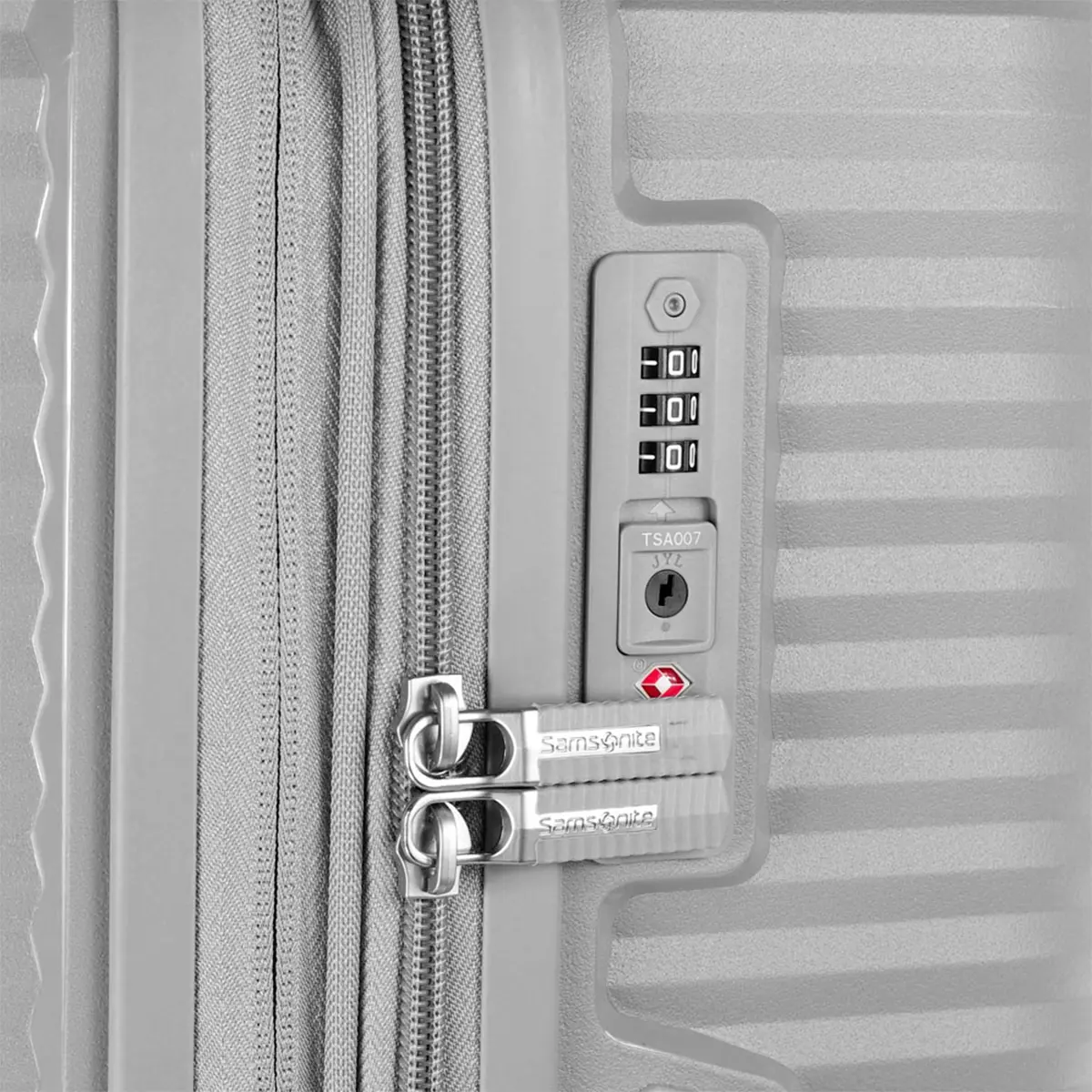 Mala Rígida Grande 32 Kg Policarbonato Quartz Samsonite